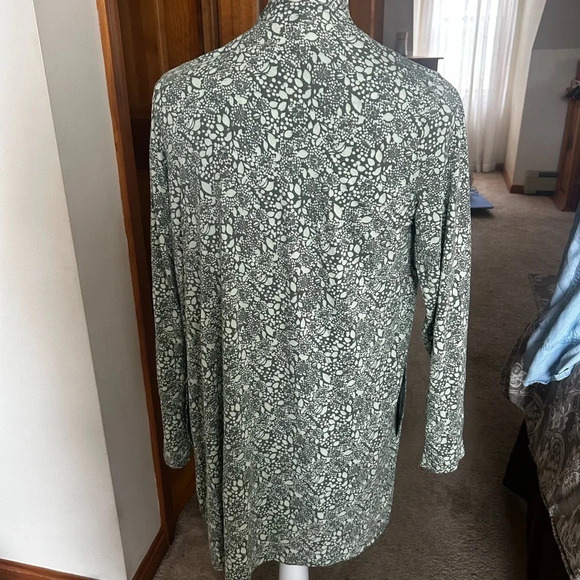 Lands End Two Piece Top And Cardigan - Picture 9 of 14